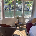 Vikarti Stay, A Lovely House With Incredible View בית נופש